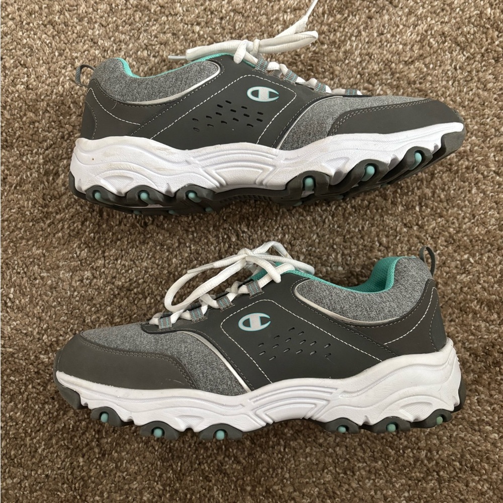 NWOT Woman’s 11W Champion Margaret Runners